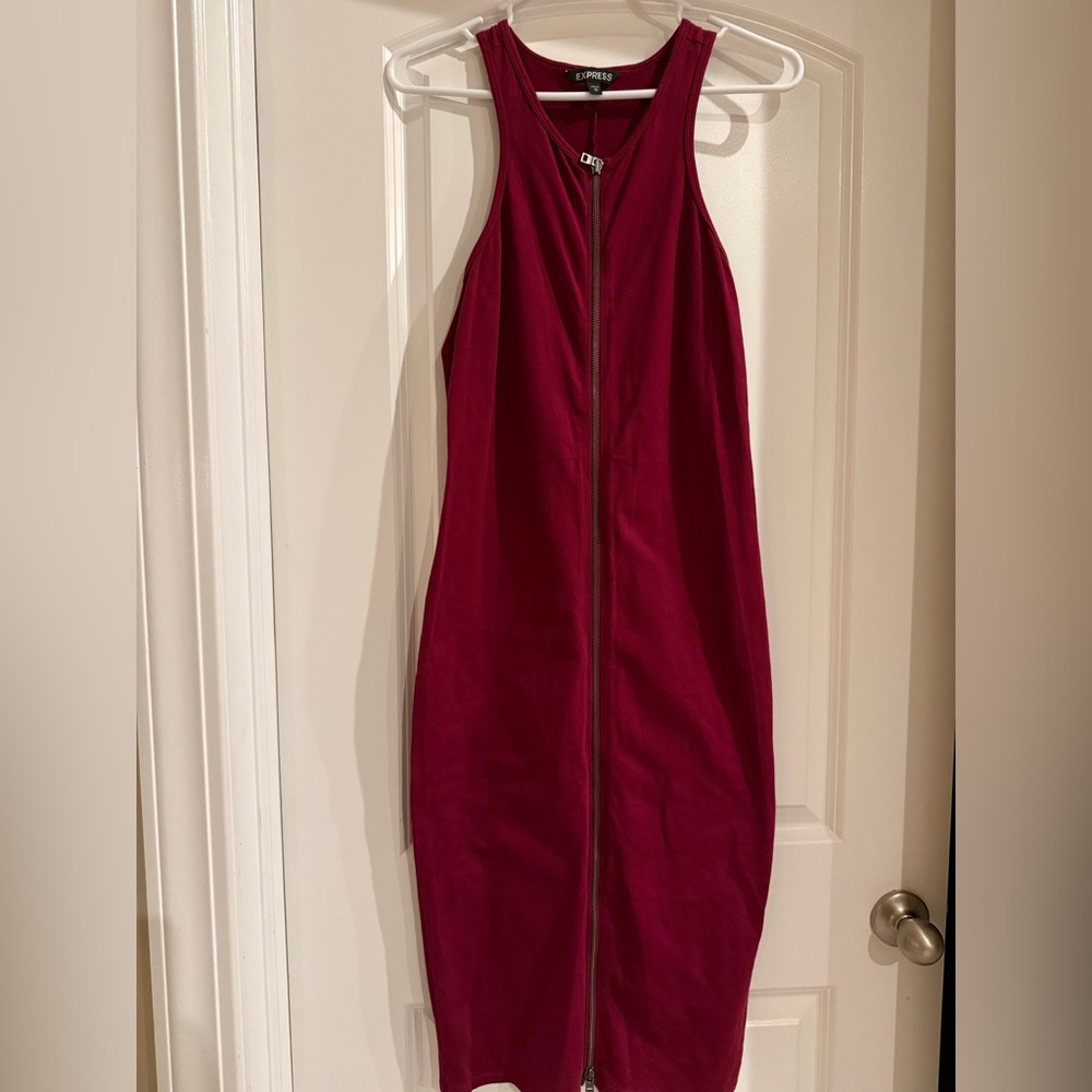 Elegant Red Dress with Zipper